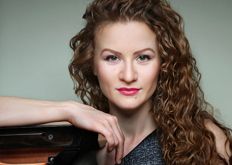 Asiya Korepenova (photo: Emil Matveev)