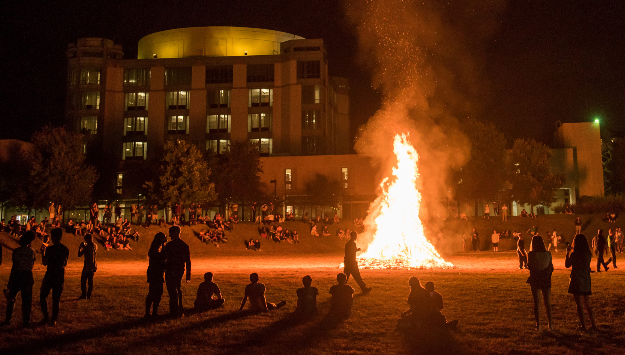 UMBC community bonfire