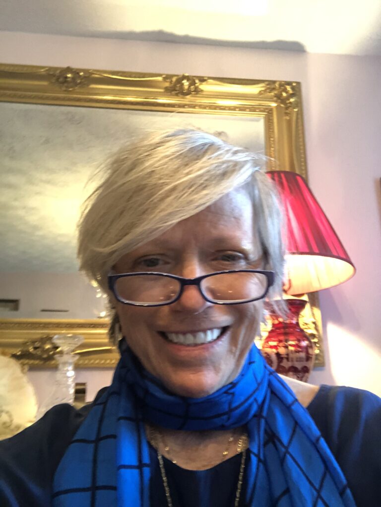 Suzann D Medicus