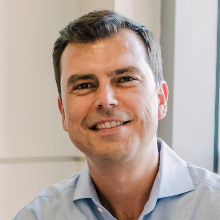 Dr. Ergun Simsek