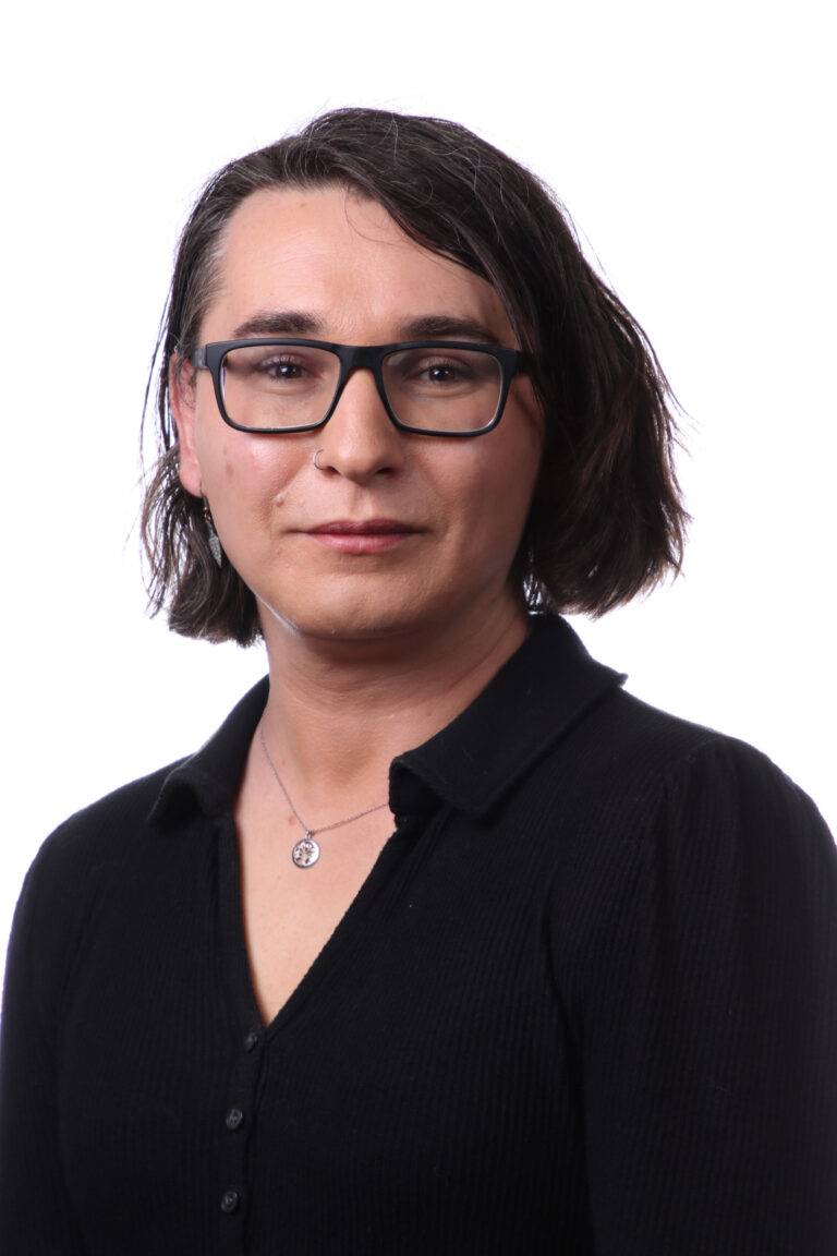 Özgür Özgür Çapraz
