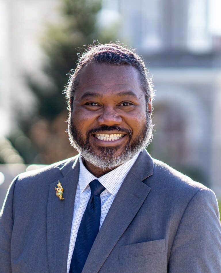 Dr. Ailton Coleman